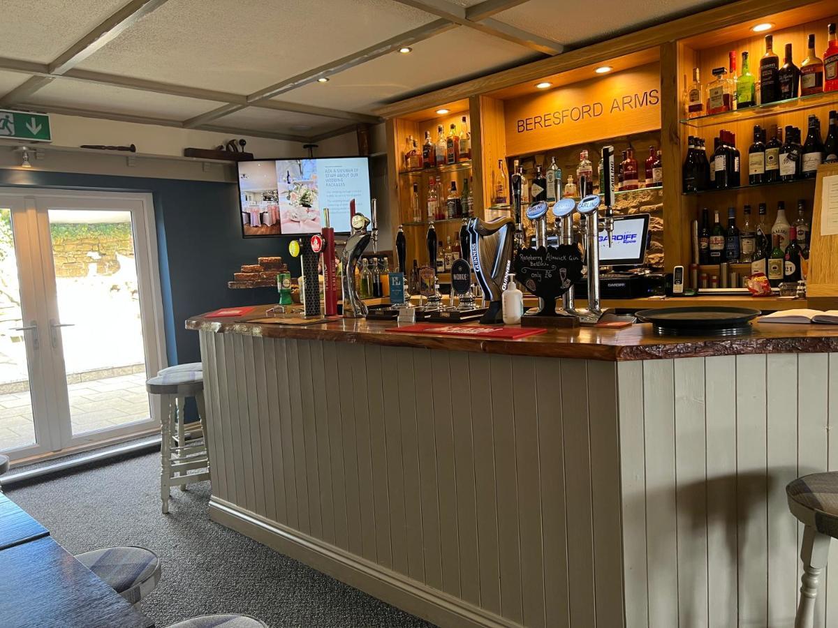 The Beresford Arms Hotel Morpeth Bagian luar foto